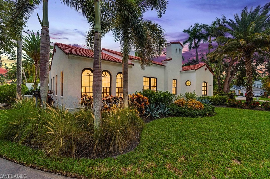 1376 Barcelona Ave, Fort Myers FL  33901-6625 exterior