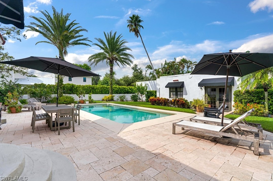 1376 Barcelona Ave, Fort Myers FL  33901-6625 exterior