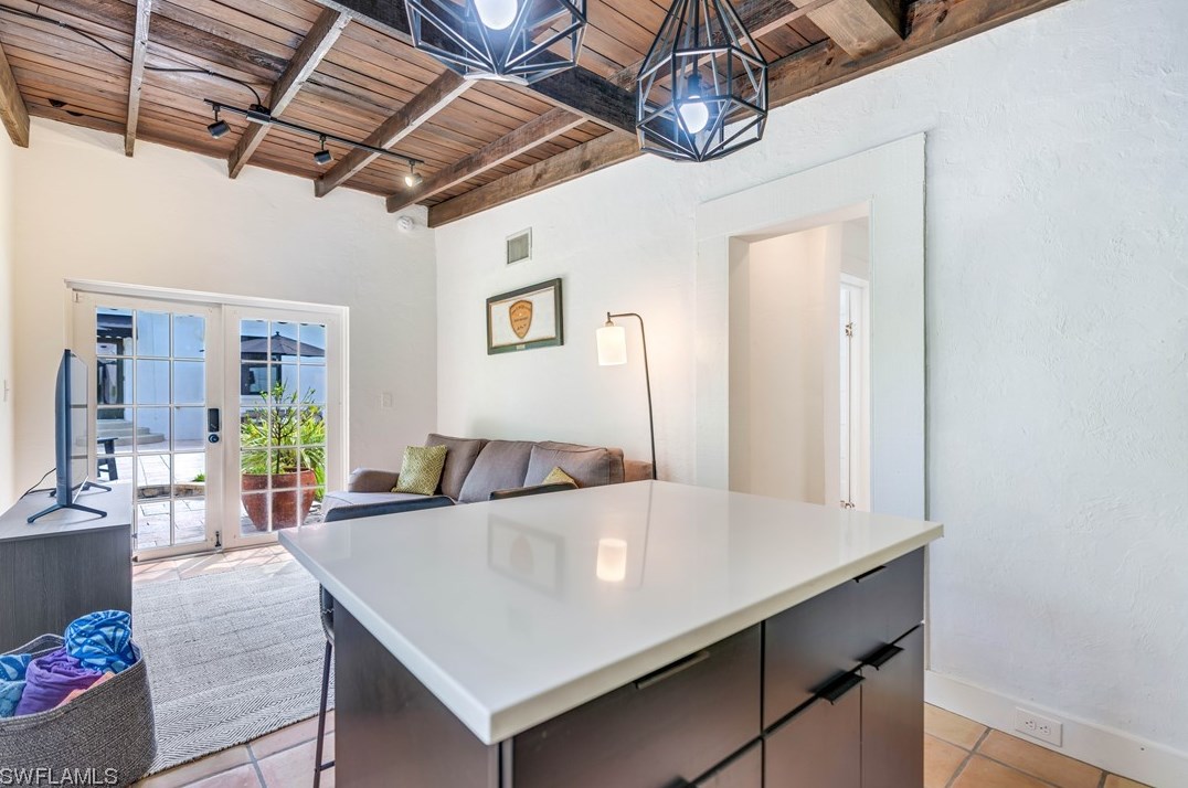 1376 Barcelona Ave, Fort Myers FL  33901-6625 exterior