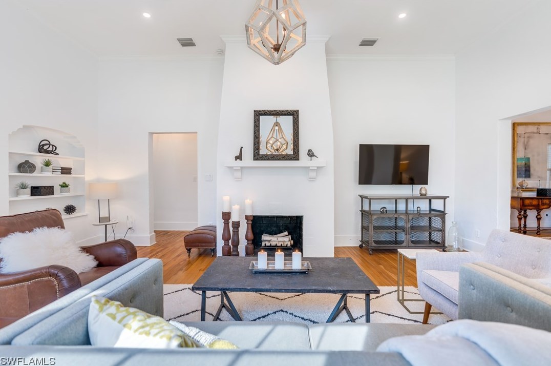 1376 Barcelona Ave, Fort Myers FL  33901-6625 exterior