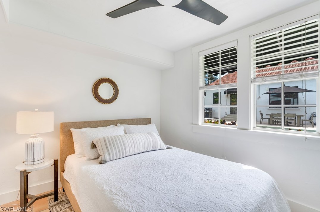 1376 Barcelona Ave, Fort Myers FL  33901-6625 exterior