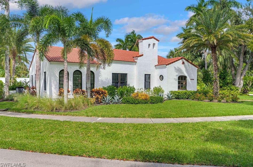 1376 Barcelona Ave, Fort Myers FL  33901-6625 exterior