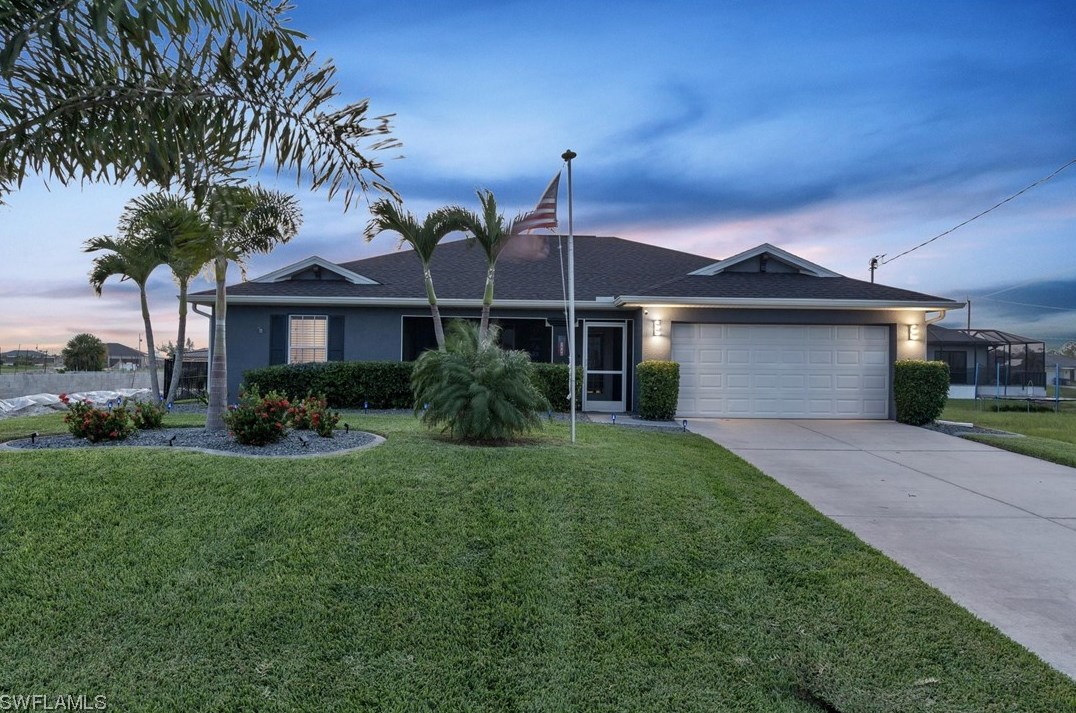 3940 41st Pl, Cape Coral FL  33993-7933 exterior