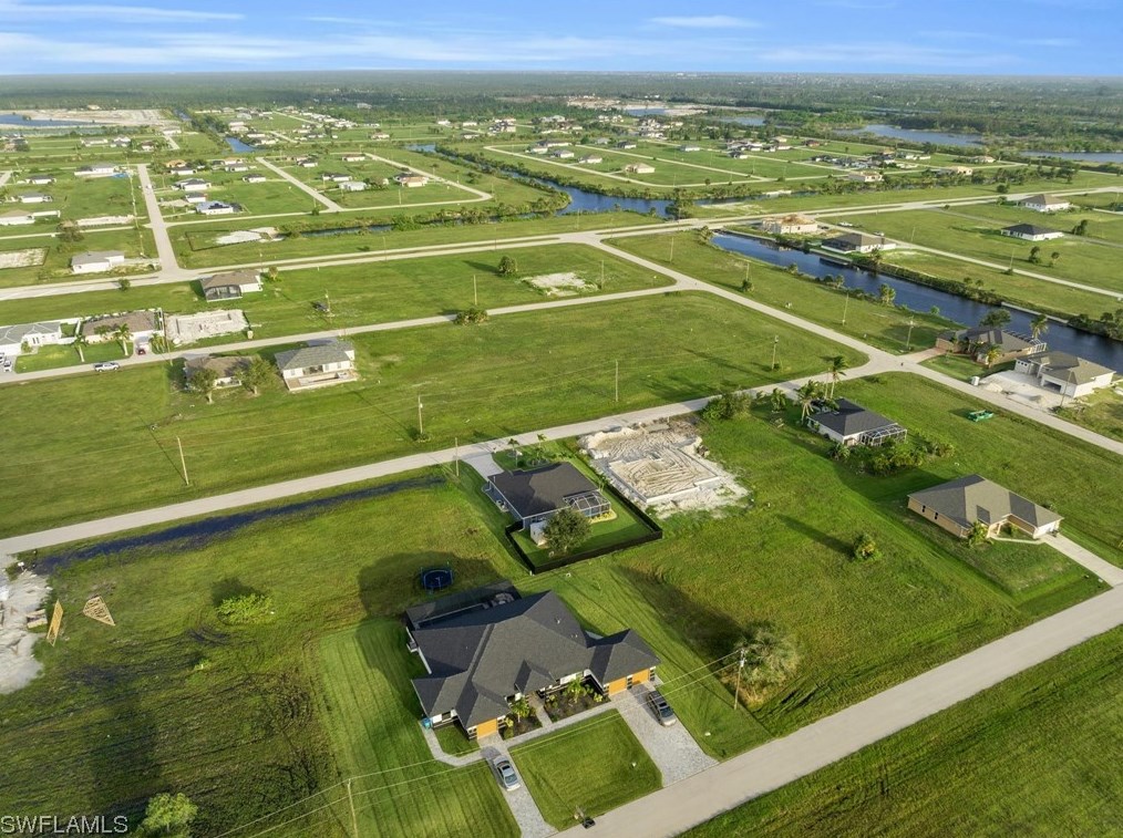 3940 41st Pl, Cape Coral FL  33993-7933 exterior