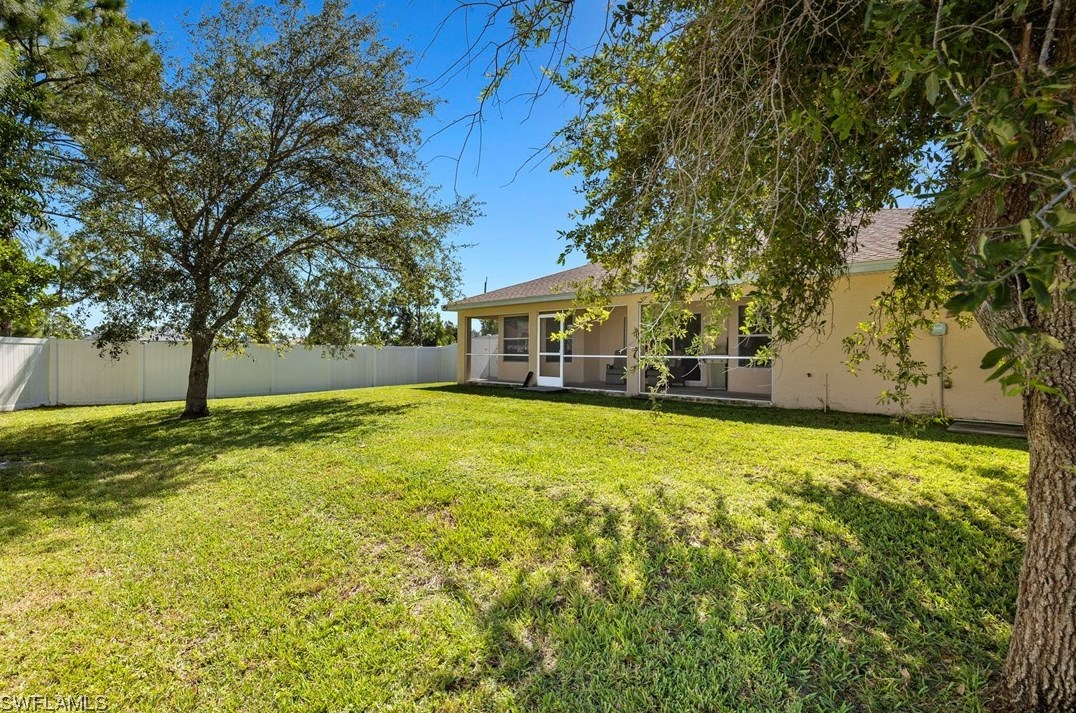 3701 47th Ln, Cape Coral FL  33993-7348 exterior