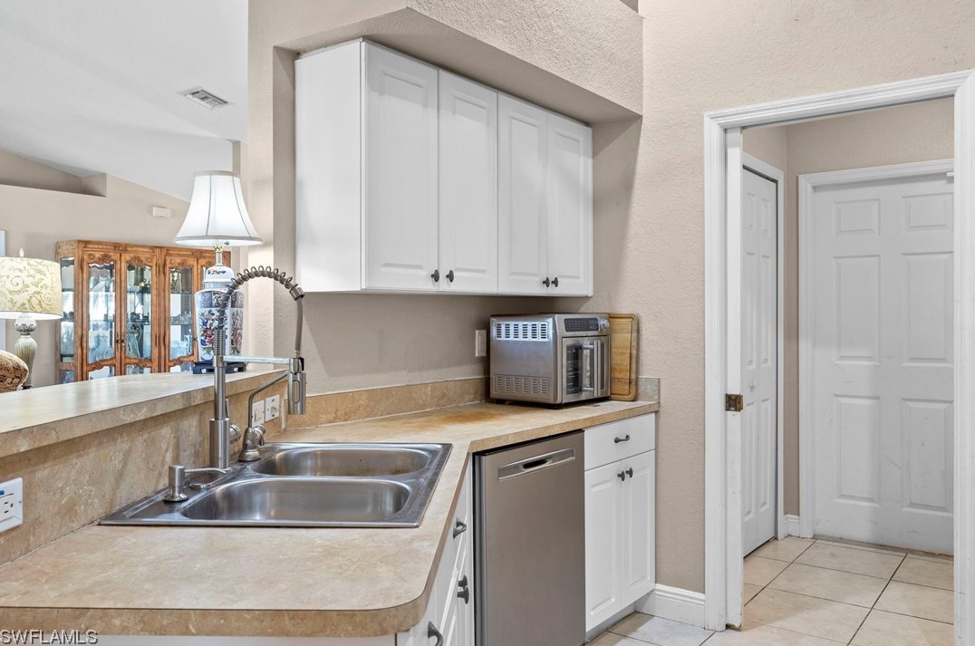 3701 47th Ln, Cape Coral FL  33993-7348 exterior
