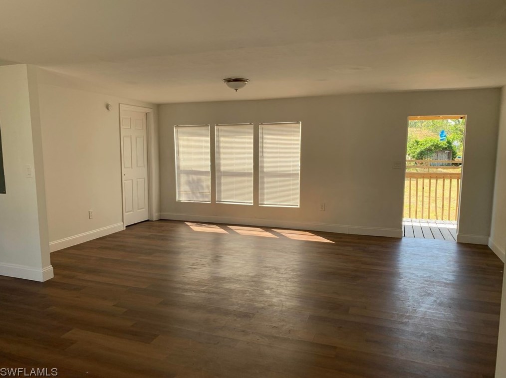 2001 Buddy Ln, Fort Myers FL  33917-1696 exterior