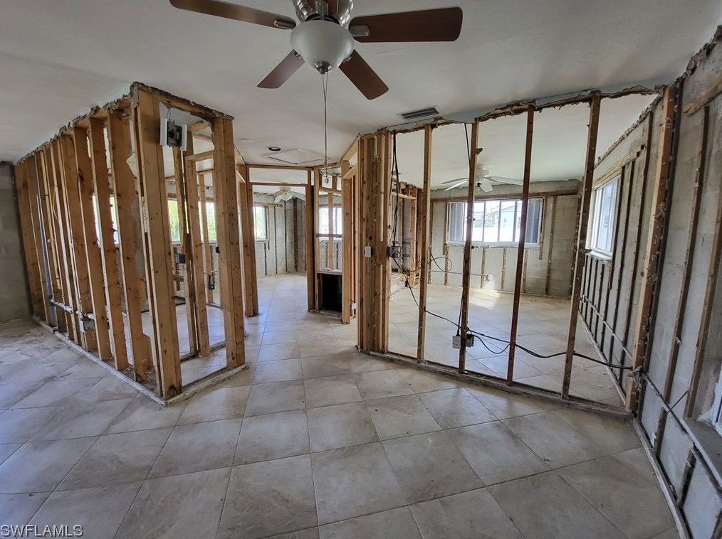 32 Fairview Blvd, Fort Myers Beach FL  33931-4565 exterior