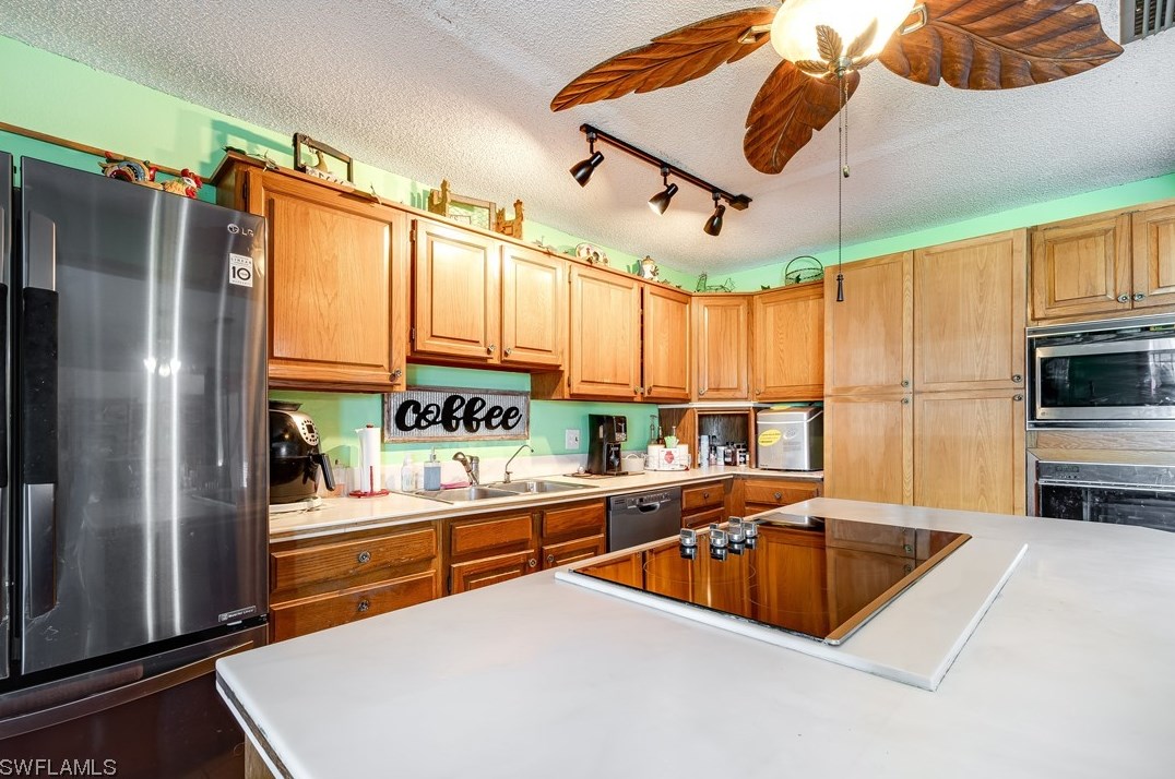 429 Sw 44th St, Cape Coral, FL 33914