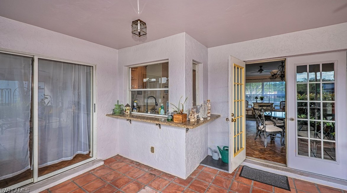 9350 Pineapple Rd, Fort Myers FL  33967-4851 exterior