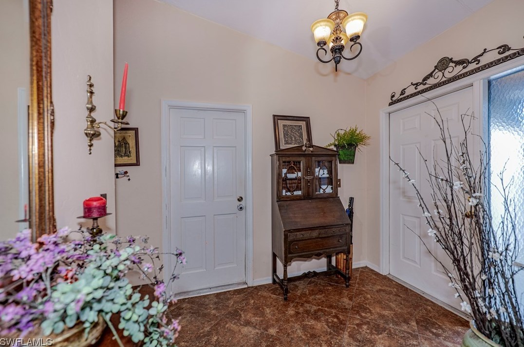 9350 Pineapple Rd, Fort Myers FL  33967-4851 exterior