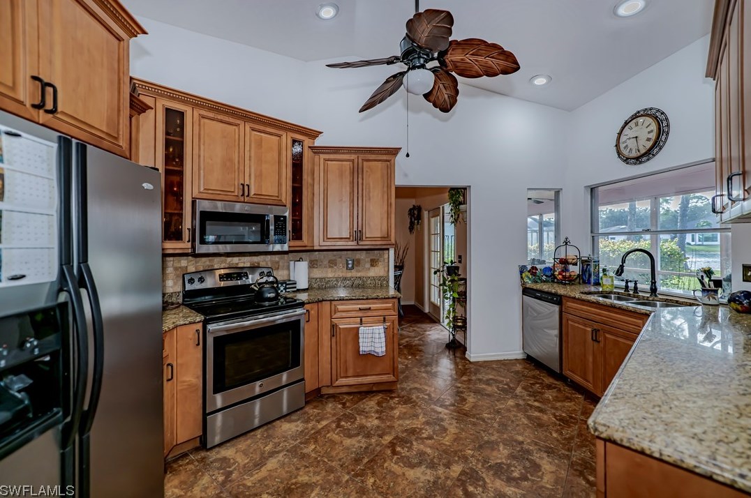 9350 Pineapple Rd, Fort Myers FL  33967-4851 exterior