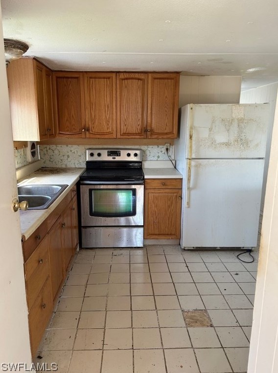 19 Garden Dr, Fort Myers FL  33908-1883 exterior