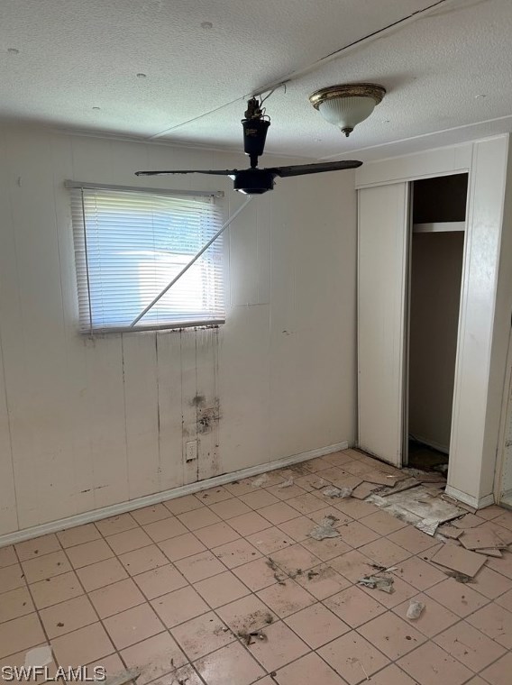 19 Garden Dr, Fort Myers FL  33908-1883 exterior