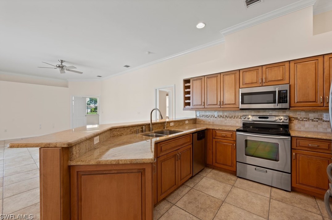 12610 Allendale Cir, Fort Myers FL 33912-4697 exterior