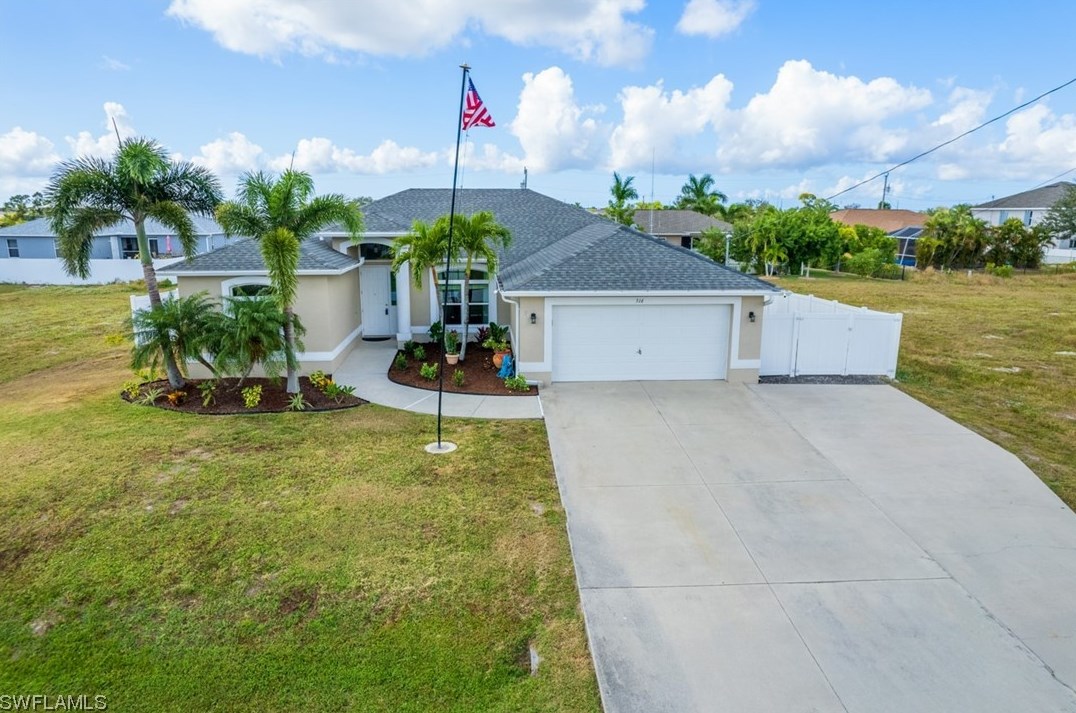 516 18th Ave, Cape Coral FL  33990-1629 exterior