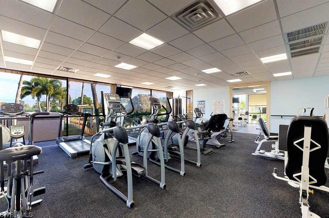 6220 Augusta Dr, Fort Myers FL  33907-5780 exterior