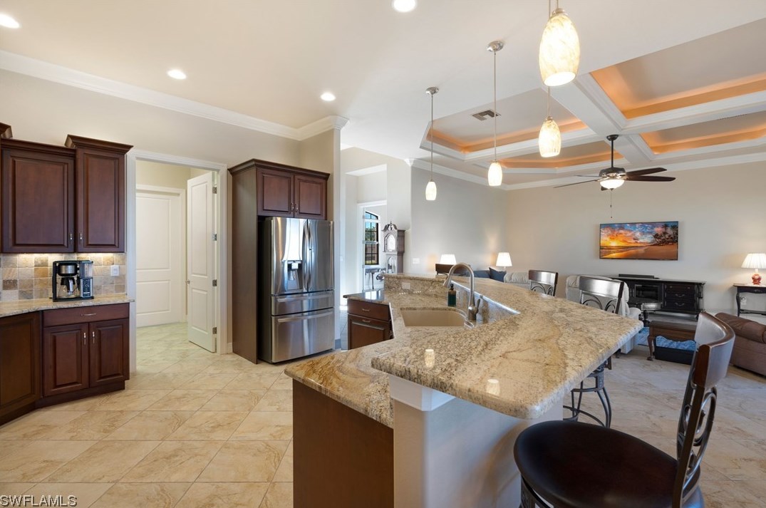 925 51 Ter, Cape Coral FL  33914-7610 exterior