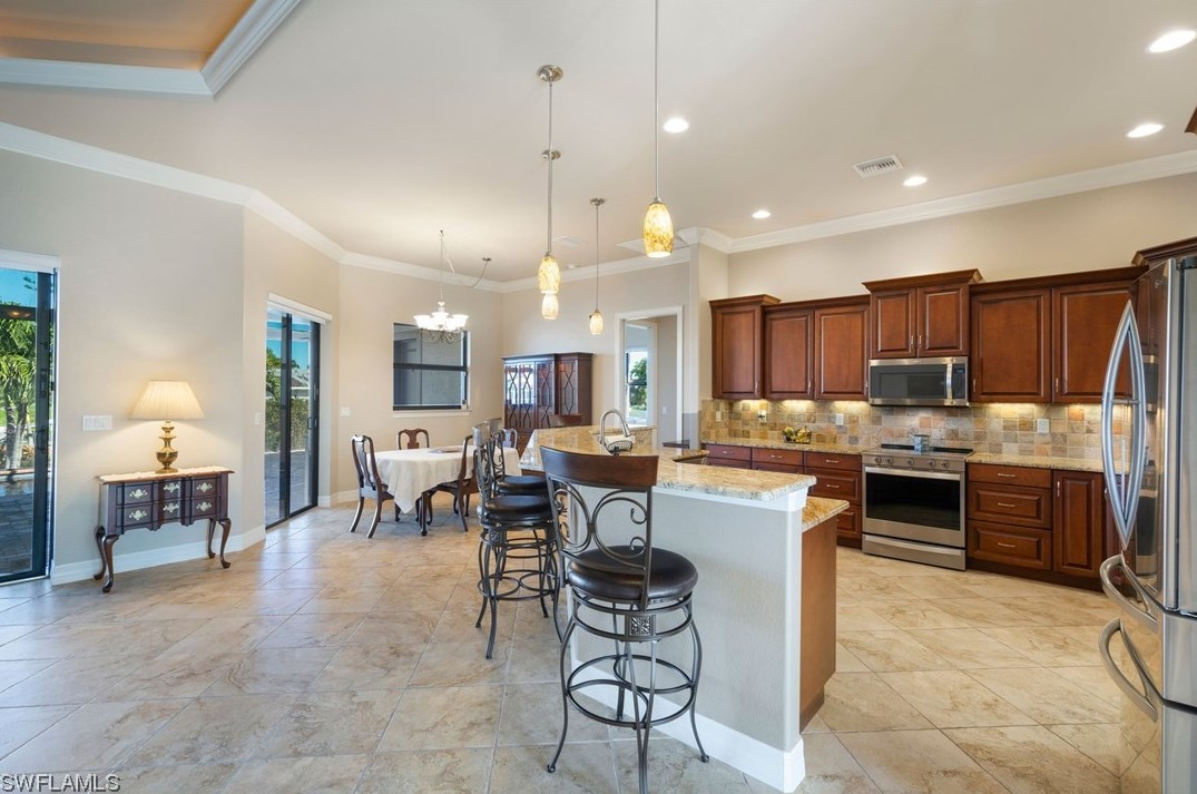 925 51 Ter, Cape Coral FL  33914-7610 exterior