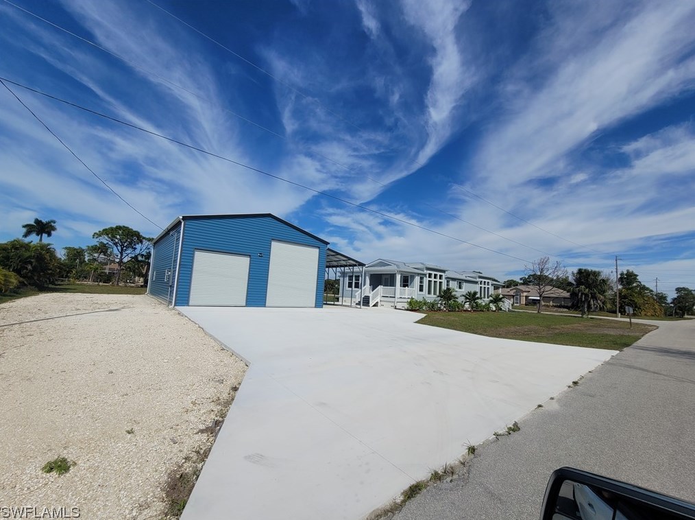 8697 Yukon Ct, Saint James City FL  33956-3042 exterior