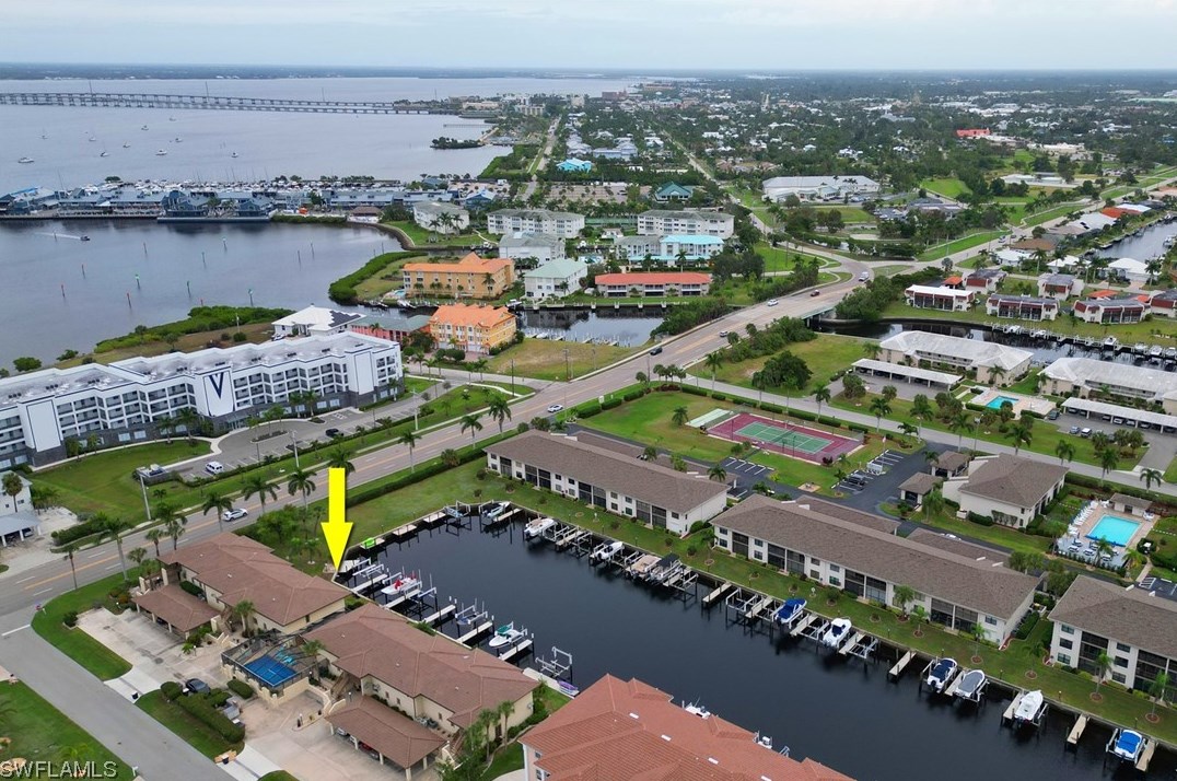 208 Lewis Cir, Punta Gorda FL  33950-5258 exterior