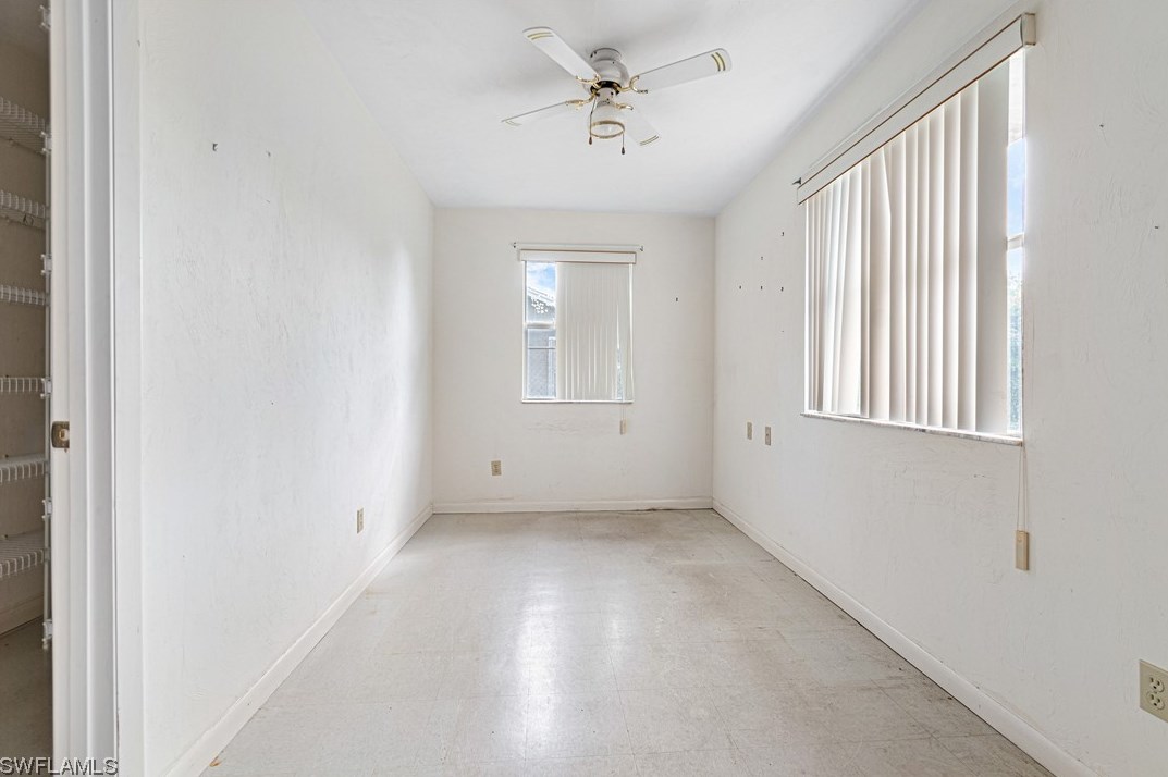 289 Ground Dove Cir, Lehigh Acres FL 33936-6931 exterior