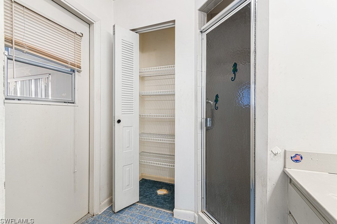 289 Ground Dove Cir, Lehigh Acres FL 33936-6931 exterior