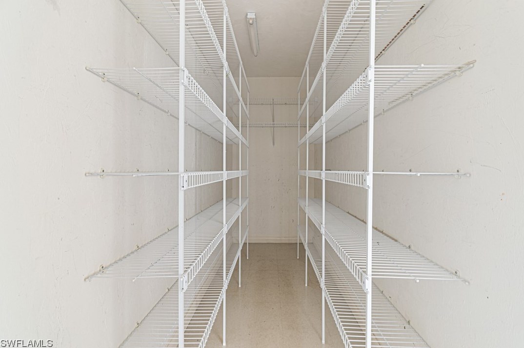 289 Ground Dove Cir, Lehigh Acres FL 33936-6931 exterior