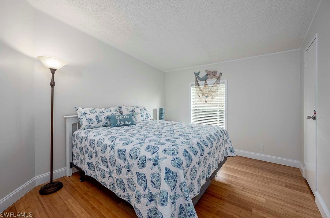 9062 Flamingo Cir, Fort Myers FL  33903-2178 exterior