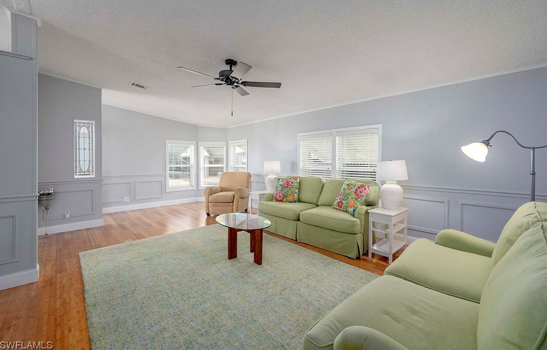 9062 Flamingo Cir, Fort Myers FL  33903-2178 exterior