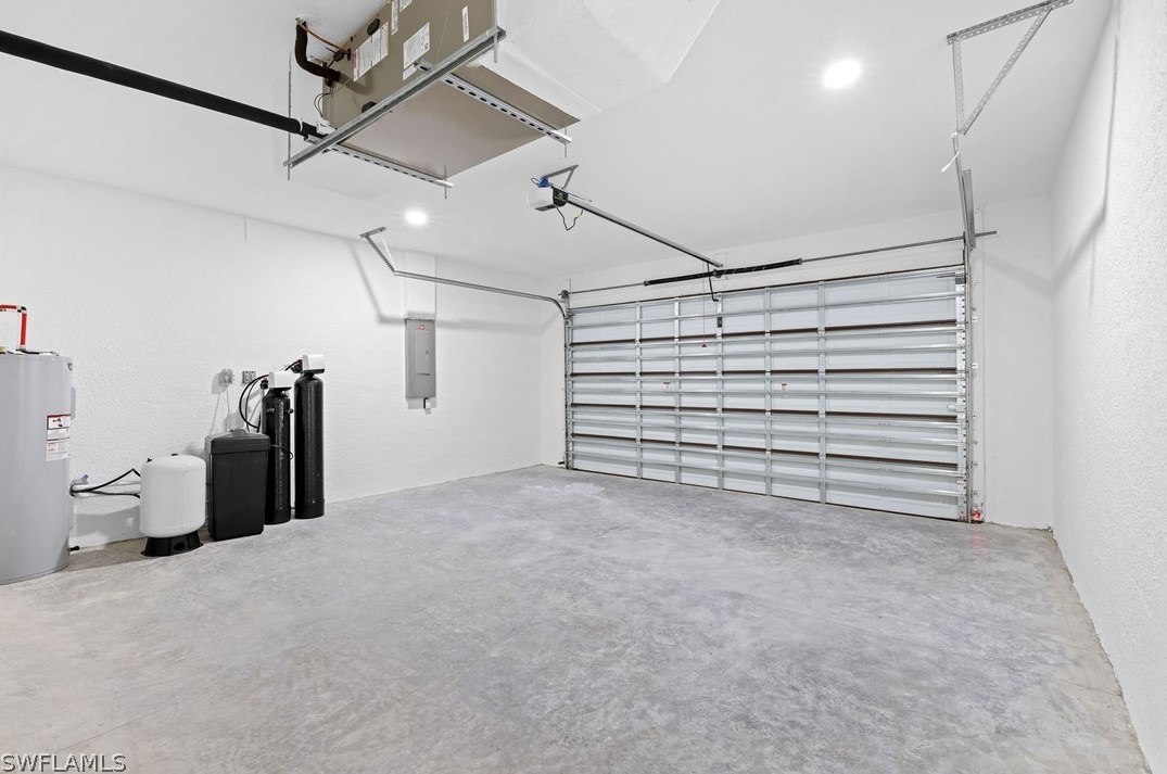 2806 69th St, Lehigh Acres FL 33971-5854 exterior