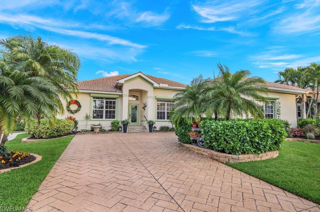 8675 Southwind Bay Cir, Fort Myers FL  33908-6034 exterior