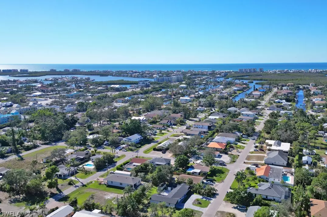 4321 Mariner Rd, Bonita Springs FL 34134-3964 exterior