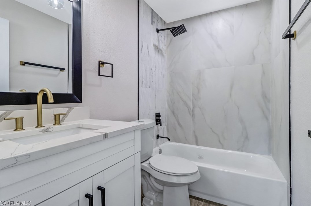 4321 Mariner Rd, Bonita Springs FL 34134-3964 exterior