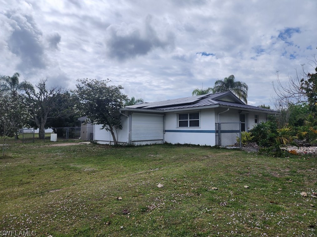 522 Michael Ave, Lehigh Acres FL  33936-1044 exterior
