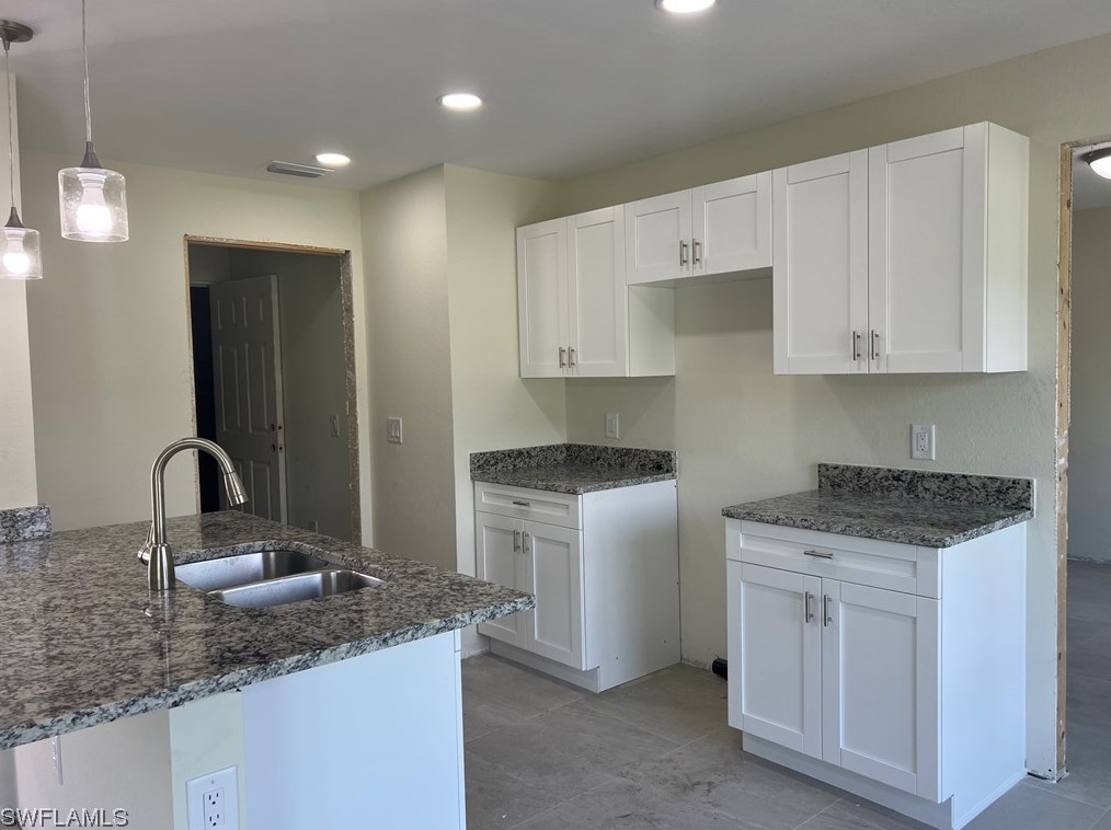 332 Peerless St, Lehigh Acres FL 33974-9440 exterior