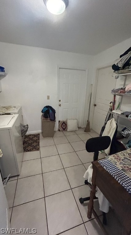 218 Ground Dove Cir, Lehigh Acres FL  33936-6909 exterior