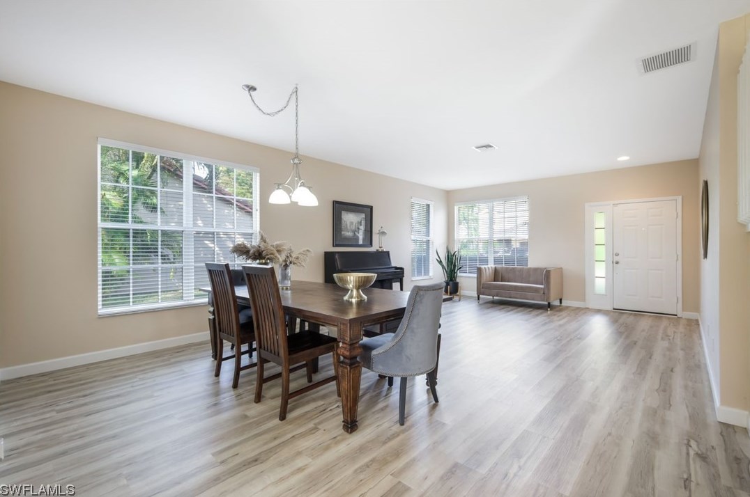 7755 Cameron Cir, Fort Myers FL  33912-5667 exterior