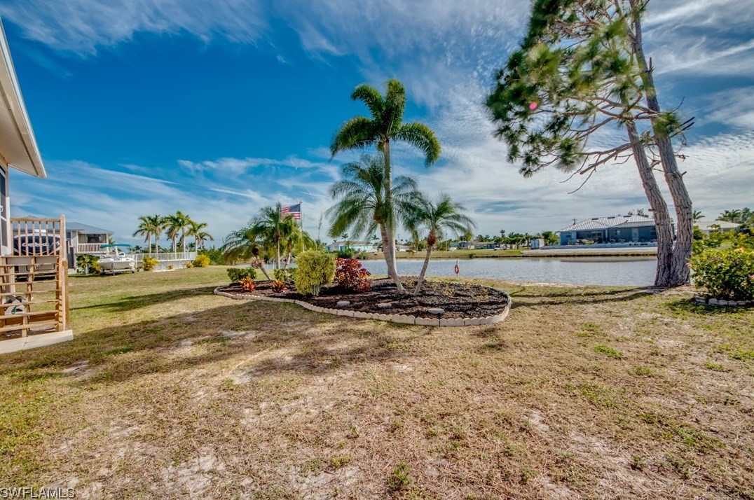 3289 8 Ave, Saint James City FL  33956-2130 exterior