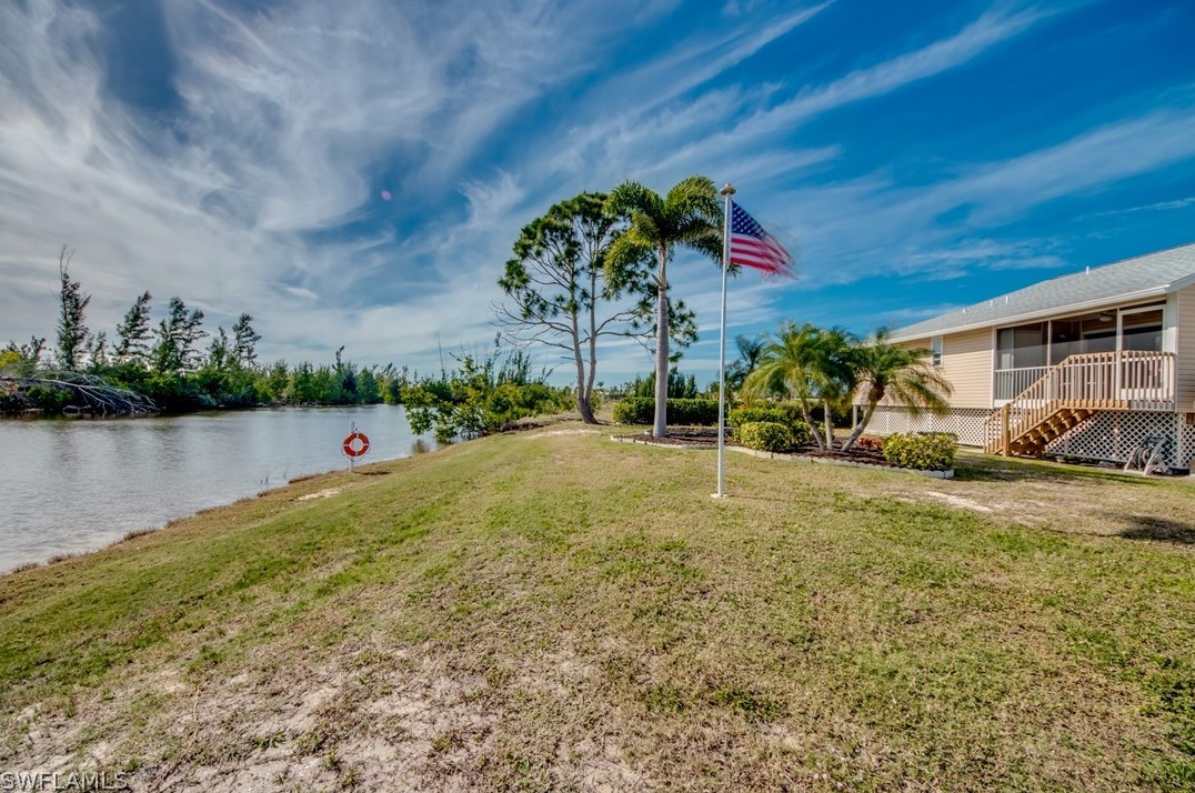 3289 8 Ave, Saint James City FL  33956-2130 exterior