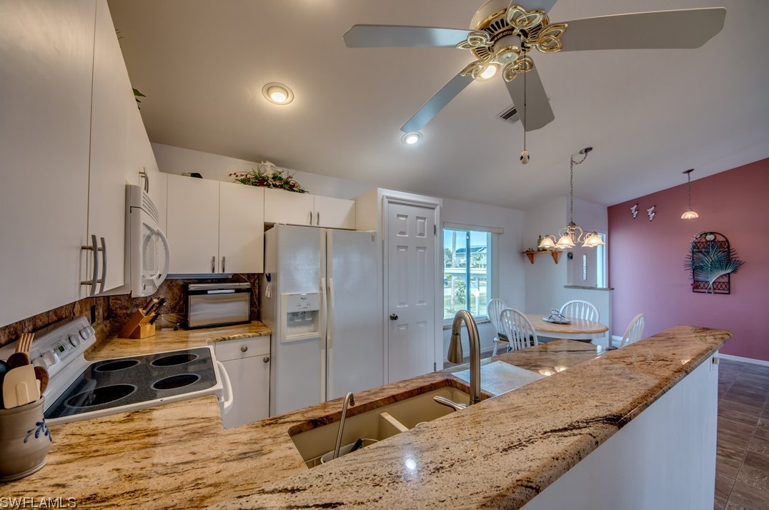 3289 8 Ave, Saint James City FL  33956-2130 exterior