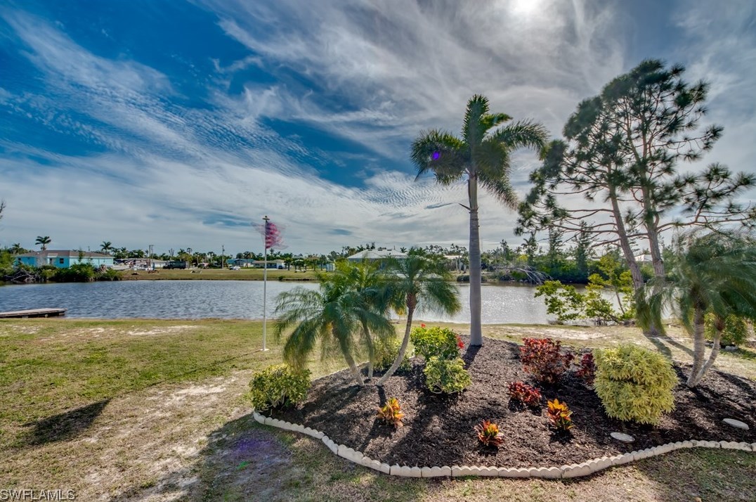 3289 8 Ave, Saint James City FL  33956-2130 exterior