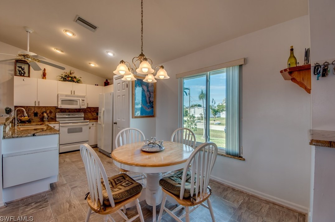 3289 8 Ave, Saint James City FL  33956-2130 exterior