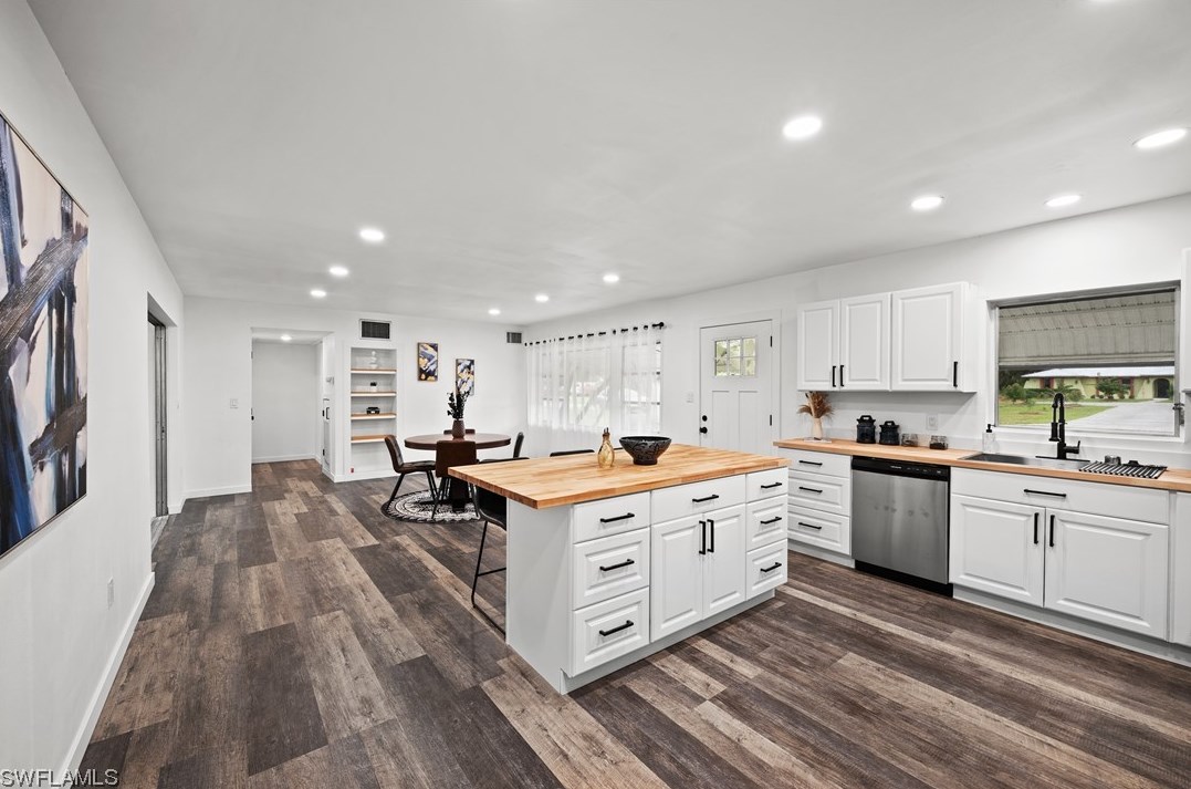 2231 Randolph Dr, Fort Myers FL  33905-4751 exterior