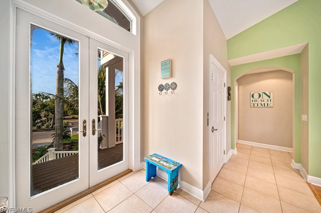4428 Waters Edge Ln, Sanibel FL  33957-2805 exterior