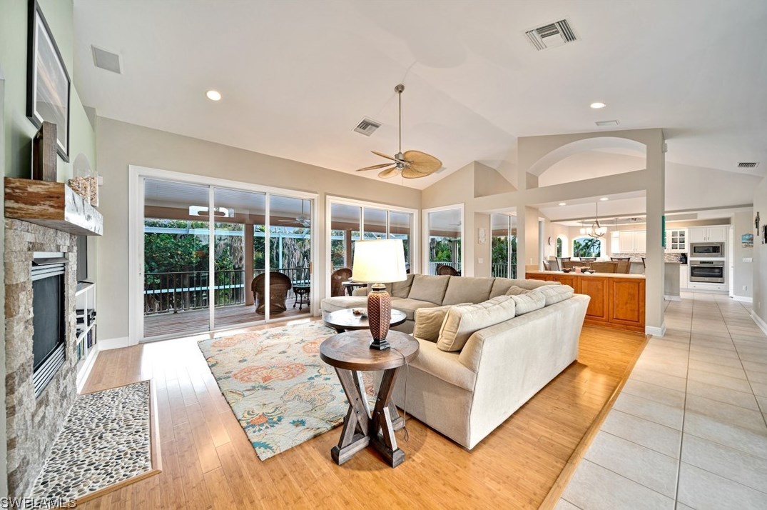 4428 Waters Edge Ln, Sanibel FL  33957-2805 exterior