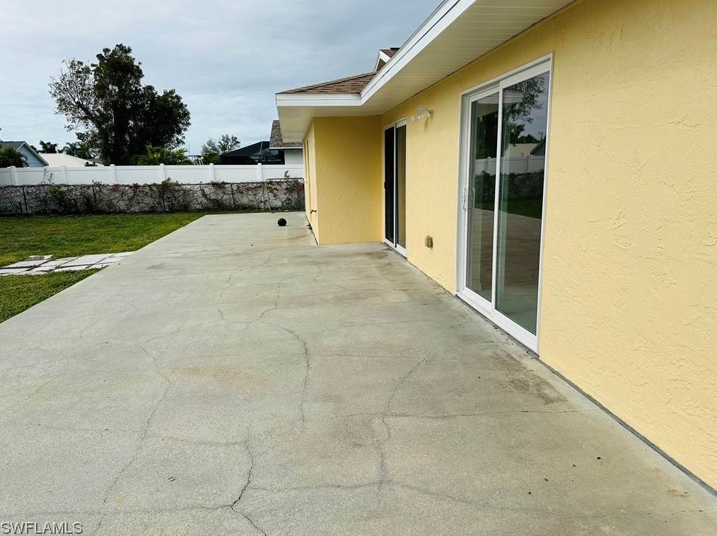1902 Se 14th St, Cape Coral, FL 33990