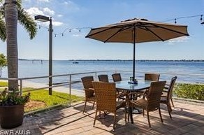 4396 Bowsprit Ct, Fort Myers FL  33919-4752 exterior