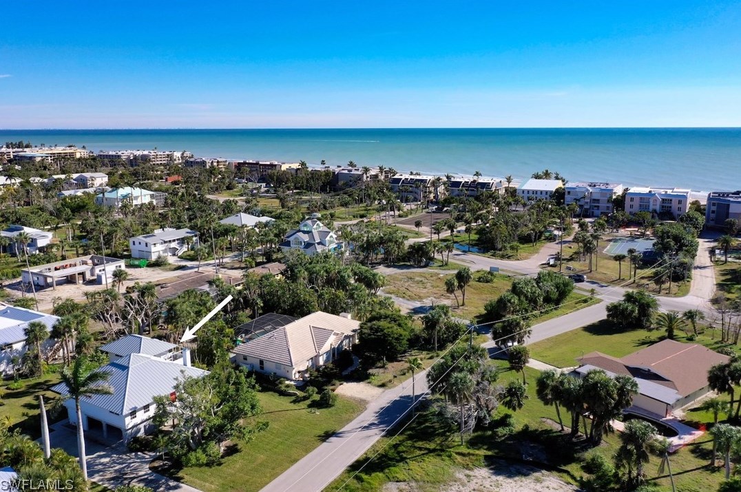 220 Palm Lk Dr, Sanibel FL 33957-5601 exterior