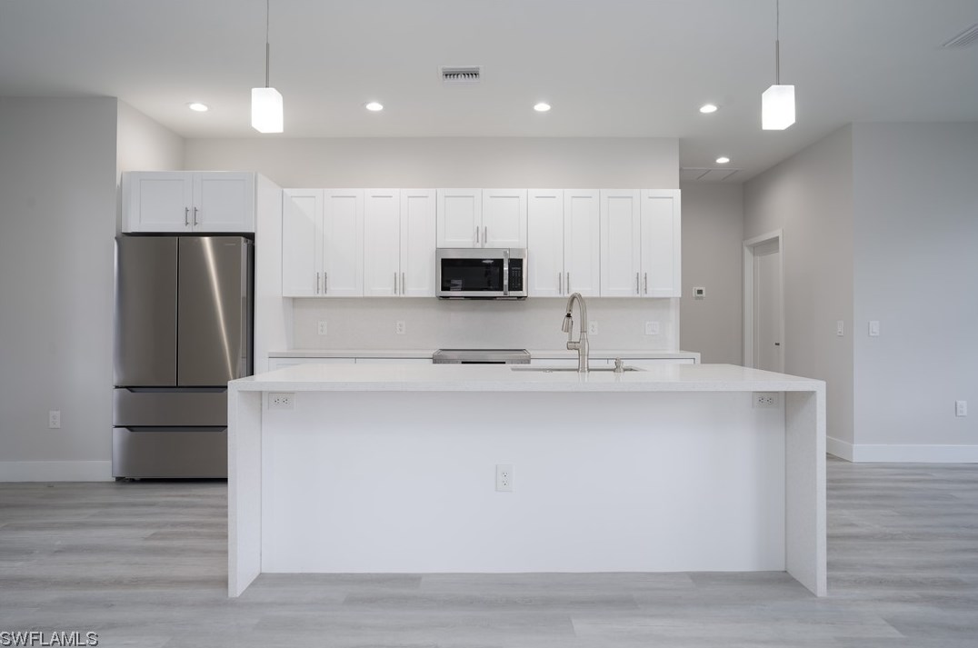 2813 45 St, Lehigh Acres FL 33976-4709 exterior